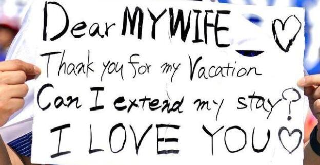 退錢哥揭幕戰(zhàn)現(xiàn)場(chǎng)舉中國(guó)國(guó)旗