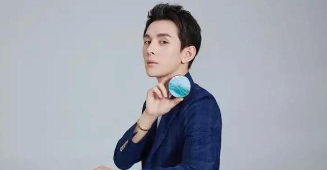 網友發現小時候舞蹈老師是李佳琦