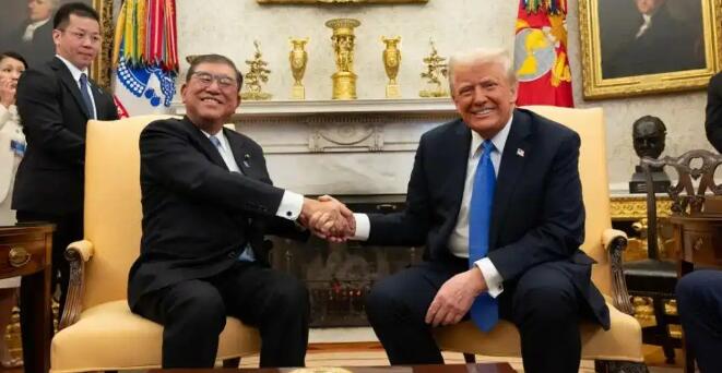 石破茂訪美被日網友批評坐姿無禮